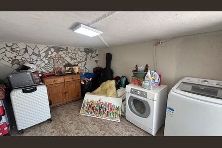 Casa à venda com 85m², 2 quartos e 1 vaga Casa à venda com 85m², 2 quartos e 1 vagaPorão