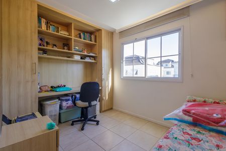 Casa de condomínio à venda com 213m², 4 quartos e 3 vagasSuíte 2