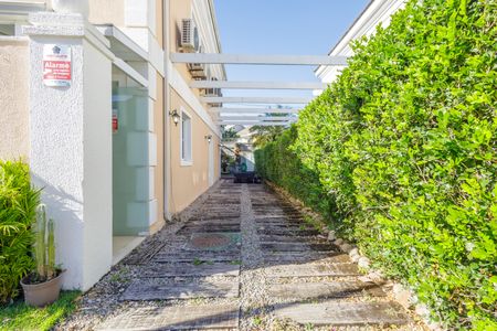 Casa de condomínio à venda com 213m², 4 quartos e 3 vagasÁrea Externa