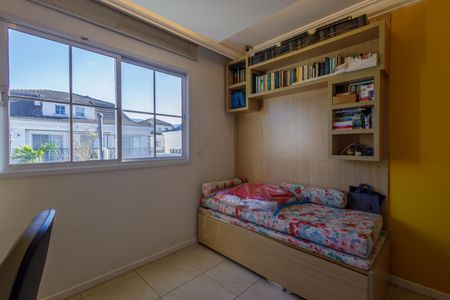 Casa de condomínio à venda com 213m², 4 quartos e 3 vagasSuíte 2