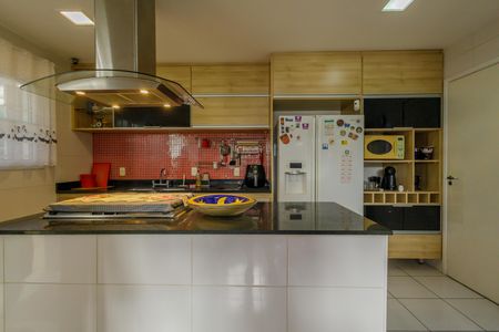 Casa de condomínio à venda com 213m², 4 quartos e 3 vagasCozinha