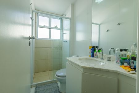 Casa de condomínio à venda com 213m², 4 quartos e 3 vagasBanheiro Social