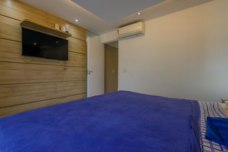 Casa de condomínio à venda com 213m², 4 quartos e 3 vagasSuíte 1