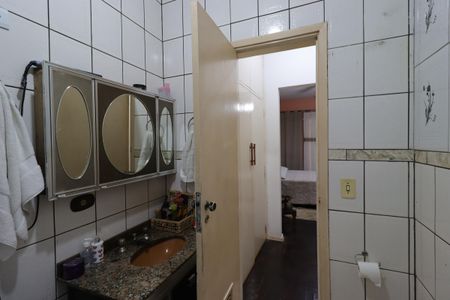 Casa à venda com 154m², 3 quartos e 1 vagaBanheiro da Suíte