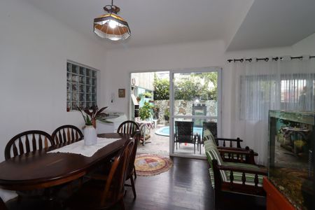 Casa à venda com 154m², 3 quartos e 1 vagaSala