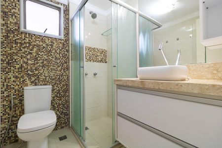 Apartamento à venda com 74m², 2 quartos e 1 vagaBanheiro da Suíte