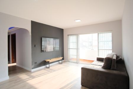 Apartamento à venda com 74m², 2 quartos e 1 vagaSala