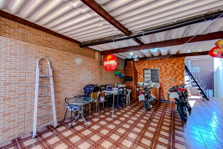 Casa à venda com 154m², 4 quartos e sem vagaÁrea externa