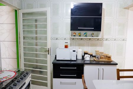 Casa à venda com 250m², 2 quartos e 2 vagas Casa à venda com 250m², 2 quartos e 2 vagasCozinha