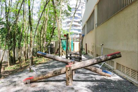 Apartamento à venda com 50m², 2 quartos e 1 vaga Apartamento à venda com 50m², 2 quartos e 1 vagaÁrea comum - Playground