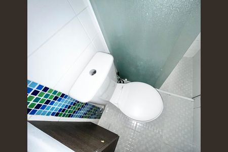 Casa à venda com 250m², 4 quartos e sem vaga Casa à venda com 250m², 4 quartos e sem vagaBanheiro