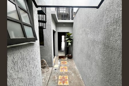 Casa à venda com 250m², 4 quartos e sem vaga Casa à venda com 250m², 4 quartos e sem vagaÁrea externa