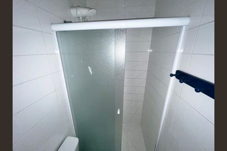 Casa à venda com 250m², 4 quartos e sem vaga Casa à venda com 250m², 4 quartos e sem vagaBanheiro