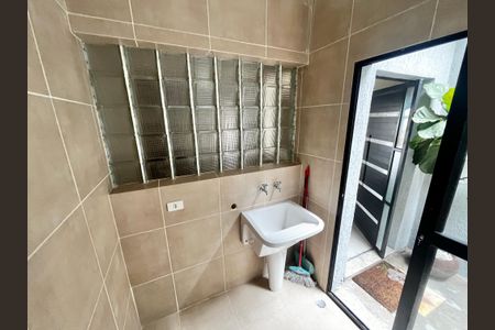 Casa à venda com 250m², 4 quartos e sem vaga Casa à venda com 250m², 4 quartos e sem vagaLavanderia