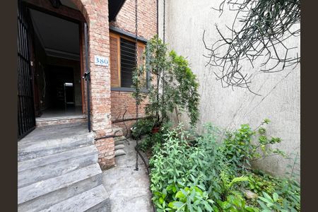 Casa à venda com 250m², 4 quartos e sem vaga Casa à venda com 250m², 4 quartos e sem vagaFachada