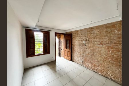 Casa à venda com 250m², 4 quartos e sem vaga Casa à venda com 250m², 4 quartos e sem vagaSala