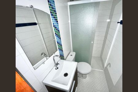 Casa à venda com 250m², 4 quartos e sem vaga Casa à venda com 250m², 4 quartos e sem vagaBanheiro