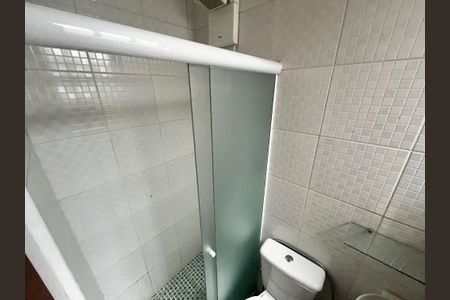 Casa à venda com 250m², 4 quartos e sem vaga Casa à venda com 250m², 4 quartos e sem vagaBanheiro de serviço