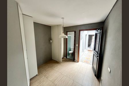 Casa à venda com 250m², 4 quartos e sem vaga Casa à venda com 250m², 4 quartos e sem vagaQuarto de Serviço