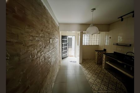 Casa à venda com 250m², 4 quartos e sem vaga Casa à venda com 250m², 4 quartos e sem vagaCozinha