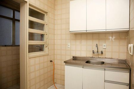 Cozinha + Área de Serviço de apartamento à venda com 1 quarto, 50m² em Menino Deus, Porto Alegre