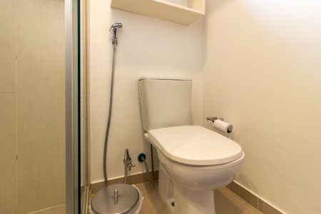 Apartamento à venda com 55m², 2 quartos e 1 vaga Apartamento à venda com 55m², 2 quartos e 1 vagaBanheiro