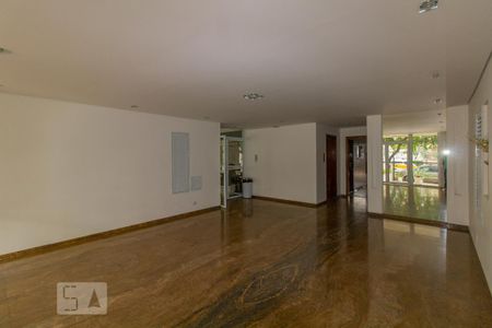 Apartamento à venda com 83m², 2 quartos e 1 vaga Apartamento à venda com 83m², 2 quartos e 1 vagaHall social