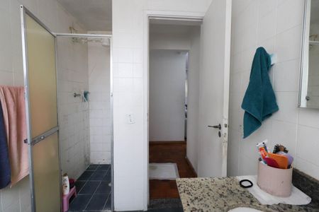 Apartamento à venda com 83m², 2 quartos e 1 vaga Apartamento à venda com 83m², 2 quartos e 1 vagaBanheiro