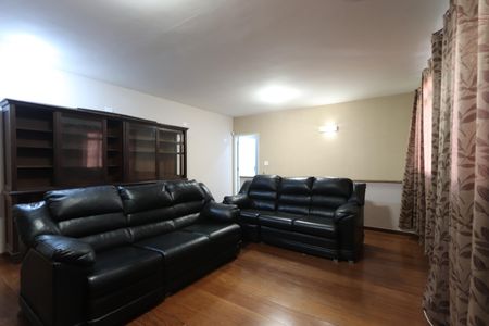 Sala 2 de casa para alugar com 4 quartos, 350m² em Vila Santa Virginia, São Paulo