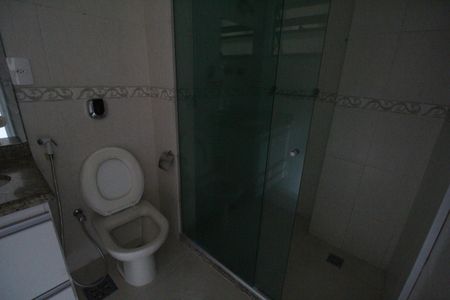 Apartamento à venda com 81m², 2 quartos e 2 vagasBanheiro social