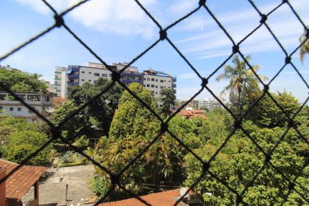 Apartamento à venda com 81m², 2 quartos e 2 vagasÁrea de serviço - Vista