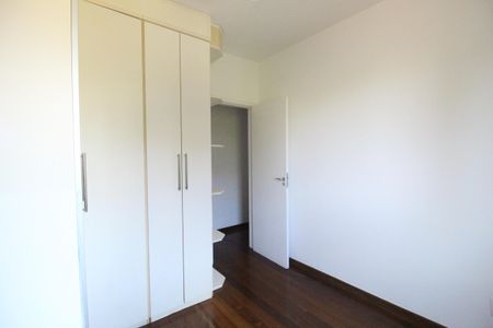 Apartamento à venda com 81m², 2 quartos e 2 vagasQuarto 