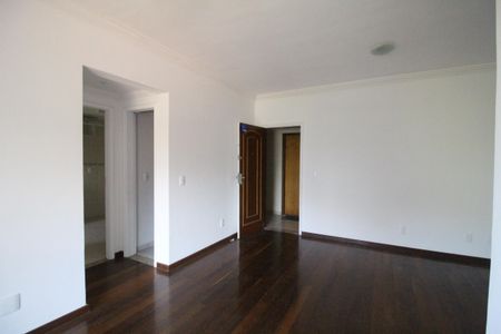 Apartamento à venda com 81m², 2 quartos e 2 vagasSala