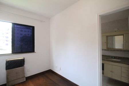 Apartamento à venda com 81m², 2 quartos e 2 vagasSuíte