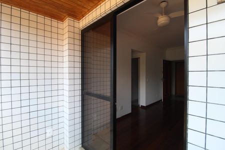 Apartamento à venda com 81m², 2 quartos e 2 vagasSala - Varanda