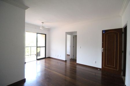 Apartamento à venda com 81m², 2 quartos e 2 vagasSala