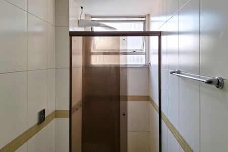 Apartamento à venda com 200m², 4 quartos e 2 vagas Apartamento à venda com 200m², 4 quartos e 2 vagasBanheiro da Suíte 1