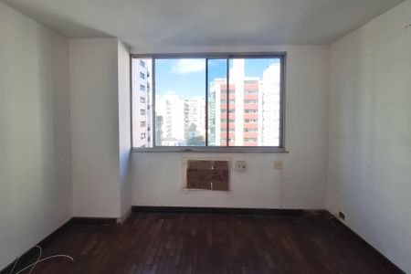Apartamento à venda com 200m², 4 quartos e 2 vagas Apartamento à venda com 200m², 4 quartos e 2 vagasQuarto 1