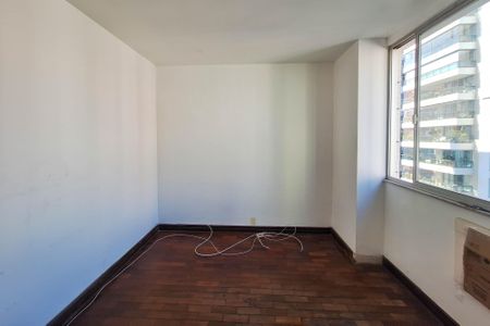 Apartamento à venda com 200m², 4 quartos e 2 vagas Apartamento à venda com 200m², 4 quartos e 2 vagasQuarto 1