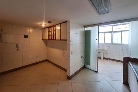 Apartamento à venda com 200m², 4 quartos e 2 vagas Apartamento à venda com 200m², 4 quartos e 2 vagasCozinha