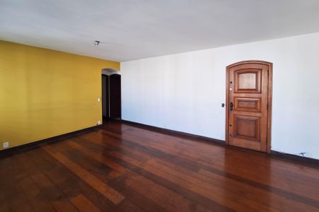 Apartamento à venda com 200m², 4 quartos e 2 vagas Apartamento à venda com 200m², 4 quartos e 2 vagasSala