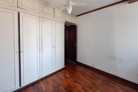 Apartamento à venda com 200m², 4 quartos e 2 vagas Apartamento à venda com 200m², 4 quartos e 2 vagasQuarto 2