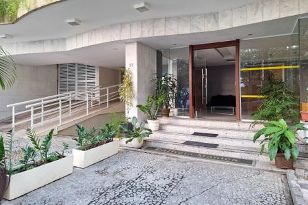 Apartamento à venda com 200m², 4 quartos e 2 vagas Apartamento à venda com 200m², 4 quartos e 2 vagasÁrea comum