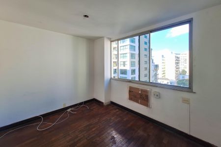 Apartamento à venda com 200m², 4 quartos e 2 vagas Apartamento à venda com 200m², 4 quartos e 2 vagasQuarto 1