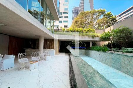 Apartamento à venda com 70m², 1 quarto e 2 vagasÁrea comum - Piscina