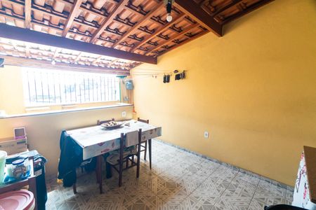 Casa à venda com 100m², 3 quartos e 1 vaga Casa à venda com 100m², 3 quartos e 1 vagaLavanderia