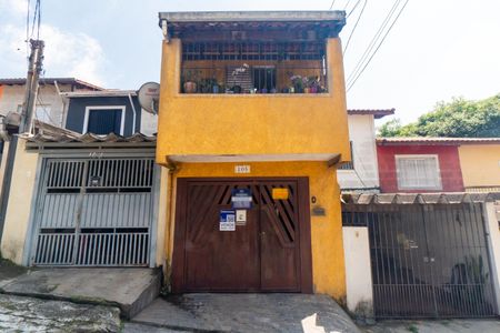 Casa à venda com 100m², 3 quartos e 1 vaga Casa à venda com 100m², 3 quartos e 1 vagaFachada