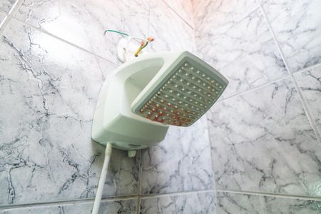 Casa à venda com 100m², 3 quartos e 1 vaga Casa à venda com 100m², 3 quartos e 1 vagaBanheiro da Suíte Detalhe