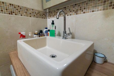 Casa à venda com 100m², 3 quartos e 1 vaga Casa à venda com 100m², 3 quartos e 1 vagaBanheiro Social Detalhe