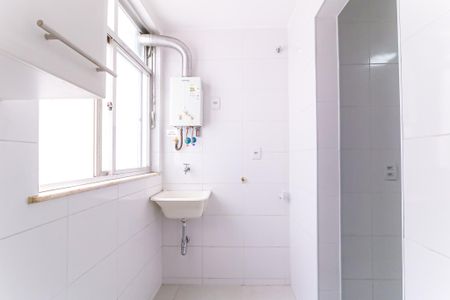 Apartamento à venda com 70m², 2 quartos e 1 vaga Apartamento à venda com 70m², 2 quartos e 1 vagaBanheiro de Serviço